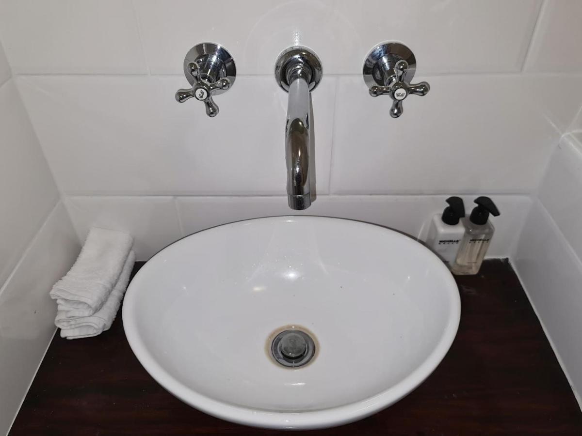 Abbotts Hill Hotel Malmesbury Bagian luar foto